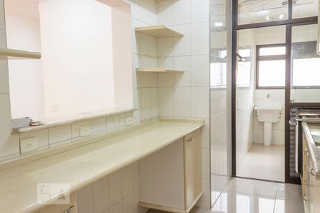 Cozinha de apartamento à venda com 2 quartos, 79m² em Vila Andrade, São Paulo