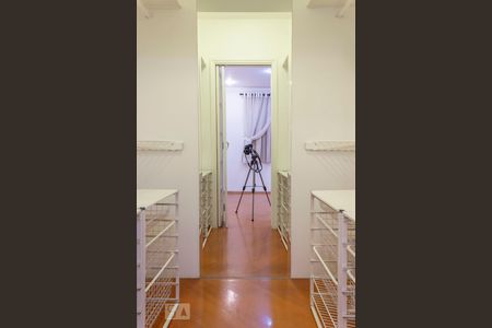 Closet de apartamento à venda com 2 quartos, 79m² em Vila Andrade, São Paulo