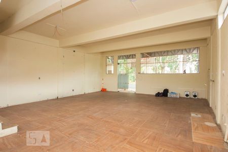 Sala / Cozinha  de casa à venda com 3 quartos, 210m² em Passo da Areia, Porto Alegre