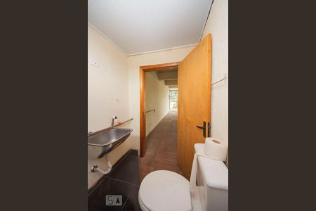 Casa para alugar com 210m², 3 quartos e 1 vaga Casa para alugar com 210m², 3 quartos e 1 vagaBanheiro da suíte