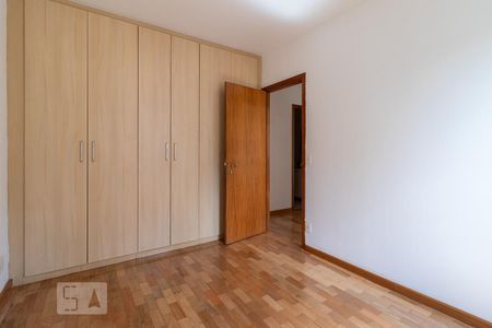 Quarto 2 de apartamento para alugar com 2 quartos, 65m² em Alphaville Industrial, Barueri