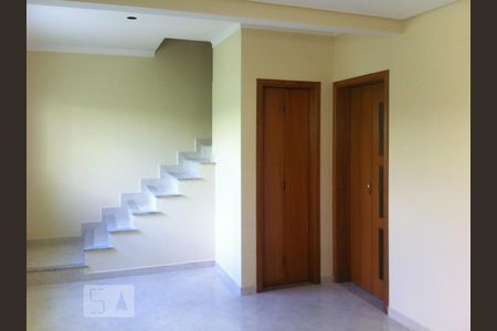 SALA de casa de condomínio para alugar com 3 quartos, 71m² em Vila Pereira Cerca, São Paulo