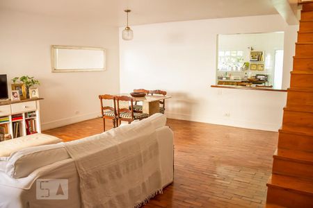 Sala de casa à venda com 3 quartos, 146m² em Jardim das Acácias, São Paulo