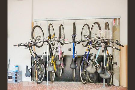 Área comum - Bicicletário de apartamento para alugar com 2 quartos, 83m² em Cambuci, São Paulo
