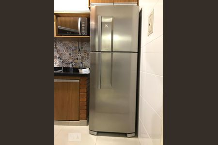 Cozinha de apartamento para alugar com 2 quartos, 57m² em Setor Bueno, Goiânia