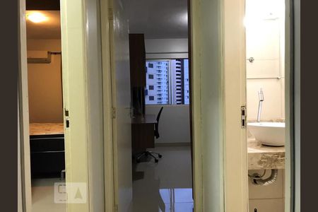 Corredor de apartamento para alugar com 2 quartos, 57m² em Setor Bueno, Goiânia