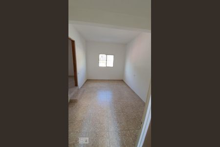 Sala de casa para alugar com 1 quarto, 40m² em Vila Caraguatá, São Paulo