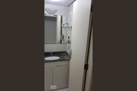 Banheiro de apartamento à venda com 2 quartos, 55m² em Vila Jaguara, São Paulo