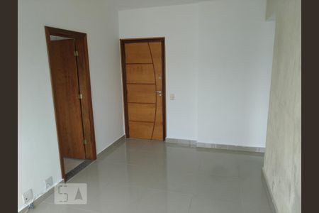 Sala de apartamento para alugar com 1 quarto, 48m² em Tanque, Rio de Janeiro