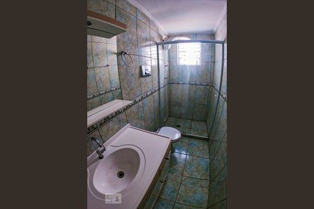 Banheiro de apartamento para alugar com 1 quarto, 46m² em Vila Ipiranga, Porto Alegre