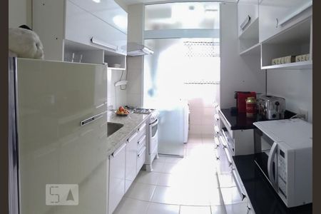 Cozinha de apartamento à venda com 2 quartos, 72m² em Paraíso do Morumbi, São Paulo