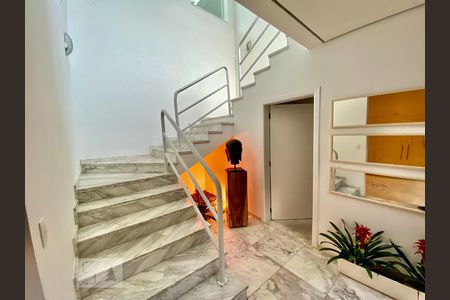 Hall de entrada de casa para alugar com 5 quartos, 871m² em Cidade Jardim, São Paulo