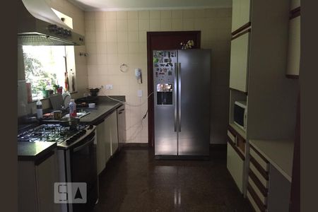 Cozinha de casa à venda com 4 quartos, 450m² em Vila Sônia, São Paulo