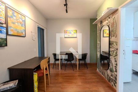 Sala de apartamento para alugar com 1 quarto, 35m² em Consolação, São Paulo