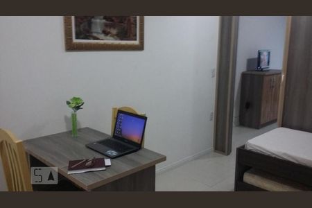 Sala/Cozinha de apartamento para alugar com 1 quarto, 40m² em Centro Histórico, Porto Alegre