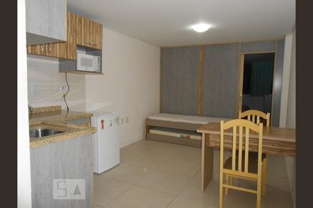 Sala/Cozinha de apartamento para alugar com 1 quarto, 40m² em Centro Histórico, Porto Alegre