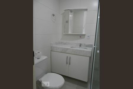 Banheiro de apartamento para alugar com 1 quarto, 40m² em Centro Histórico, Porto Alegre