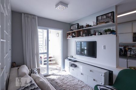 Sala de apartamento para alugar com 2 quartos, 115m² em Vila Ipojuca, São Paulo