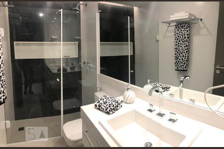 Banheiro de apartamento à venda com 3 quartos, 100m² em Recreio dos Bandeirantes, Rio de Janeiro