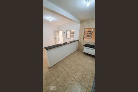 Cozinha de casa para alugar com 1 quarto, 40m² em Vila Caraguatá, São Paulo