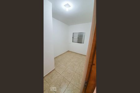 Quarto de casa para alugar com 1 quarto, 40m² em Vila Caraguatá, São Paulo