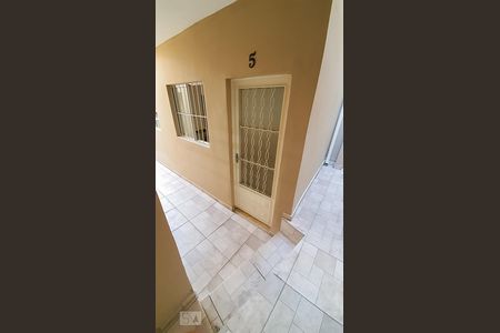 Entrada de casa para alugar com 1 quarto, 45m² em Vila Caraguatá, São Paulo