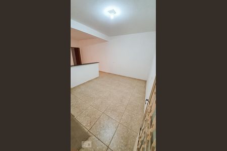 Sala de casa para alugar com 1 quarto, 45m² em Vila Caraguatá, São Paulo