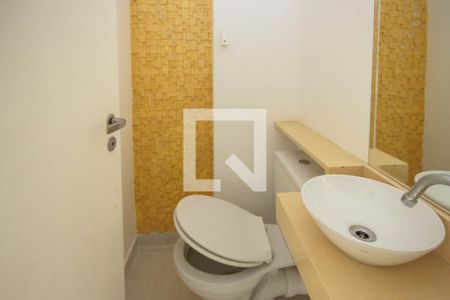 banheiro de apartamento para alugar com 2 quartos, 65m² em Jardim Piqueroby, São Paulo