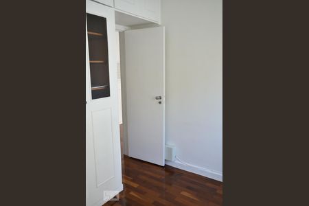 Quarto 1 de apartamento para alugar com 2 quartos, 85m² em Botafogo, Rio de Janeiro