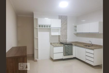 Cozinha de apartamento para alugar com 2 quartos, 59m² em Perdizes, São Paulo