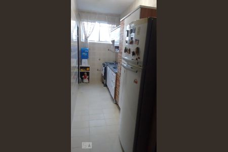 Cozinha de apartamento para alugar com 3 quartos, 71m² em Jardim Itu Sabará, Porto Alegre