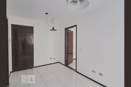 Sala de apartamento para alugar com 1 quarto, 35m² em Portão, Curitiba