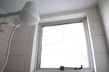 Banheiro de apartamento para alugar com 1 quarto, 35m² em Portão, Curitiba