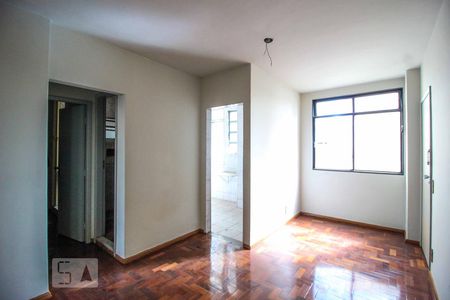 Sala de apartamento para alugar com 3 quartos, 70m² em Centro, Belo Horizonte