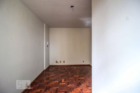 Sala de apartamento para alugar com 3 quartos, 70m² em Centro, Belo Horizonte