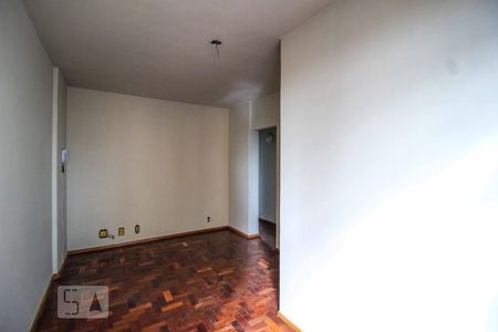 Sala de apartamento para alugar com 3 quartos, 70m² em Centro, Belo Horizonte