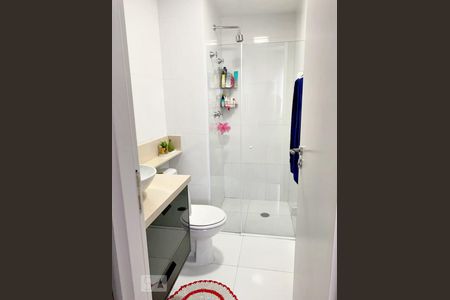 Banheiro de apartamento à venda com 2 quartos, 65m² em Vila Nivi, São Paulo