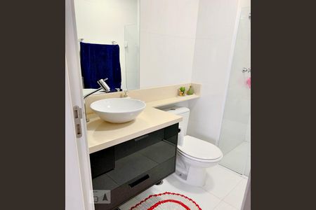 Banheiro de apartamento à venda com 2 quartos, 65m² em Vila Nivi, São Paulo