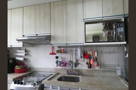 Cozinha de apartamento para alugar com 2 quartos, 64m² em Jardim Carvalho, Porto Alegre