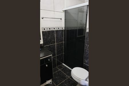 Banheiro de apartamento para alugar com 1 quarto, 34m² em Floresta, Porto Alegre