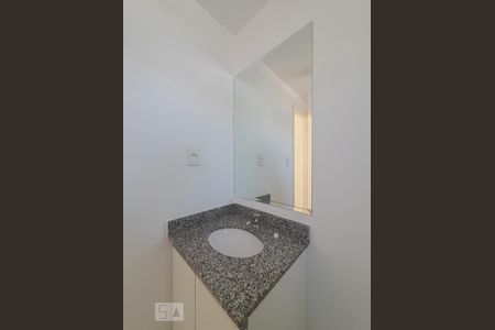 Banheiro de apartamento para alugar com 1 quarto, 42m² em Vila Santo Estéfano, São Paulo