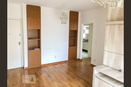 Sala de apartamento à venda com 1 quarto, 55m² em Cambuí, Campinas