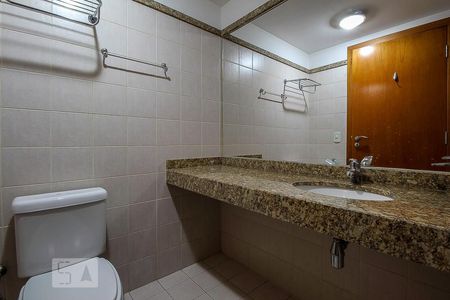 Banheiro de apartamento para alugar com 1 quarto, 24m² em Taguatinga Centro (taguatinga), Brasília