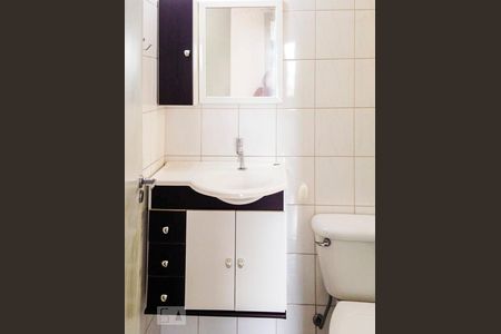 Banheiro de apartamento à venda com 2 quartos, 49m² em Jardim Celeste, São Paulo