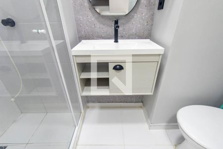 Banheiro Social de kitnet/studio para alugar com 1 quarto, 20m² em Portão, Curitiba