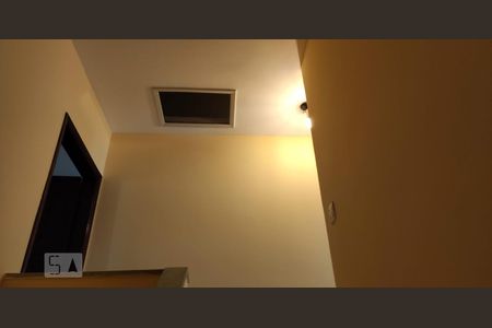 Corredor de casa para alugar com 2 quartos, 126m² em Vila Santo Estéfano, São Paulo