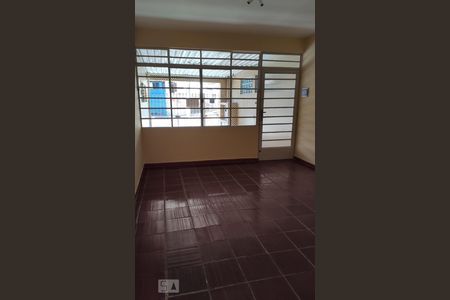 Sala de casa para alugar com 2 quartos, 126m² em Vila Santo Estéfano, São Paulo