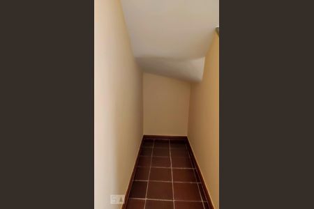 Detalhe Sala de casa para alugar com 2 quartos, 126m² em Vila Santo Estéfano, São Paulo
