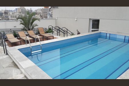 Studio à venda com 32m², 1 quarto e sem vaga Studio à venda com 32m², 1 quarto e sem vagaÁrea Comum - Piscina