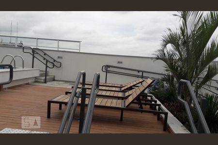 Studio à venda com 32m², 1 quarto e sem vaga Studio à venda com 32m², 1 quarto e sem vagaÁrea Comum - Piscina